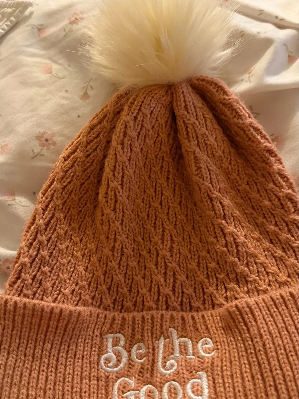 L.L. Bean infant to Toddlers' Bright Pink Fleece Mittens and Hat Set